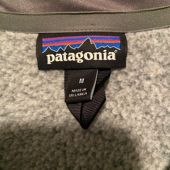 Patagonia vest size med zippered front closure & pockets used great condition - Picture 3 of 4